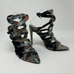 So me Tessah heels snake print embossed pointed toe 8 Box G